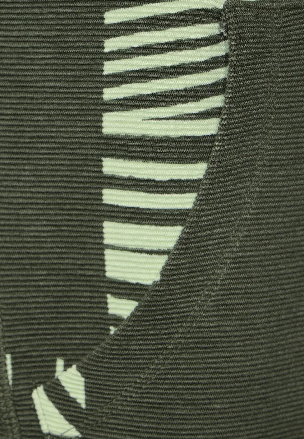 T-Shirt mit Volumenkragen