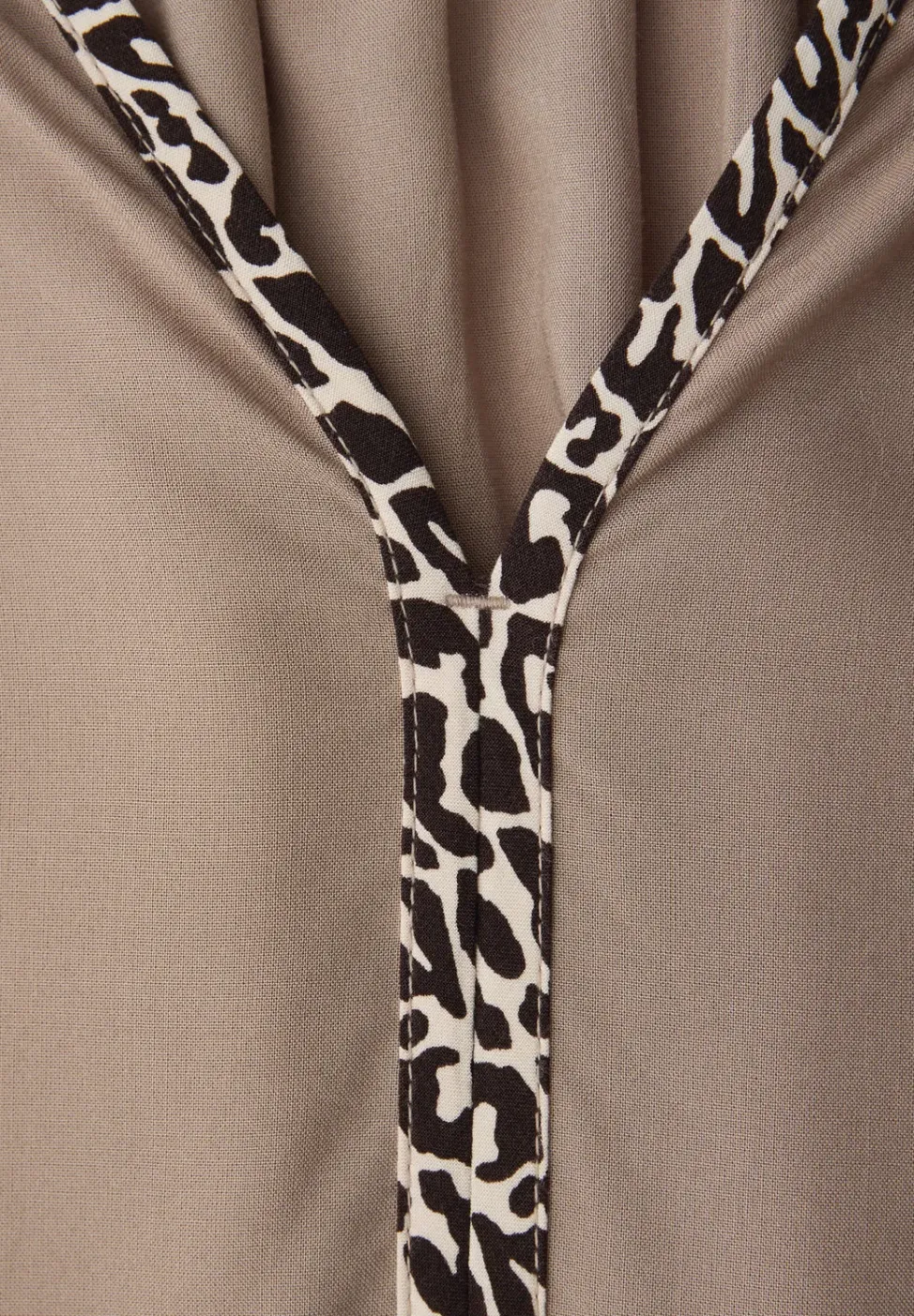 Tunika mit Tape-Details