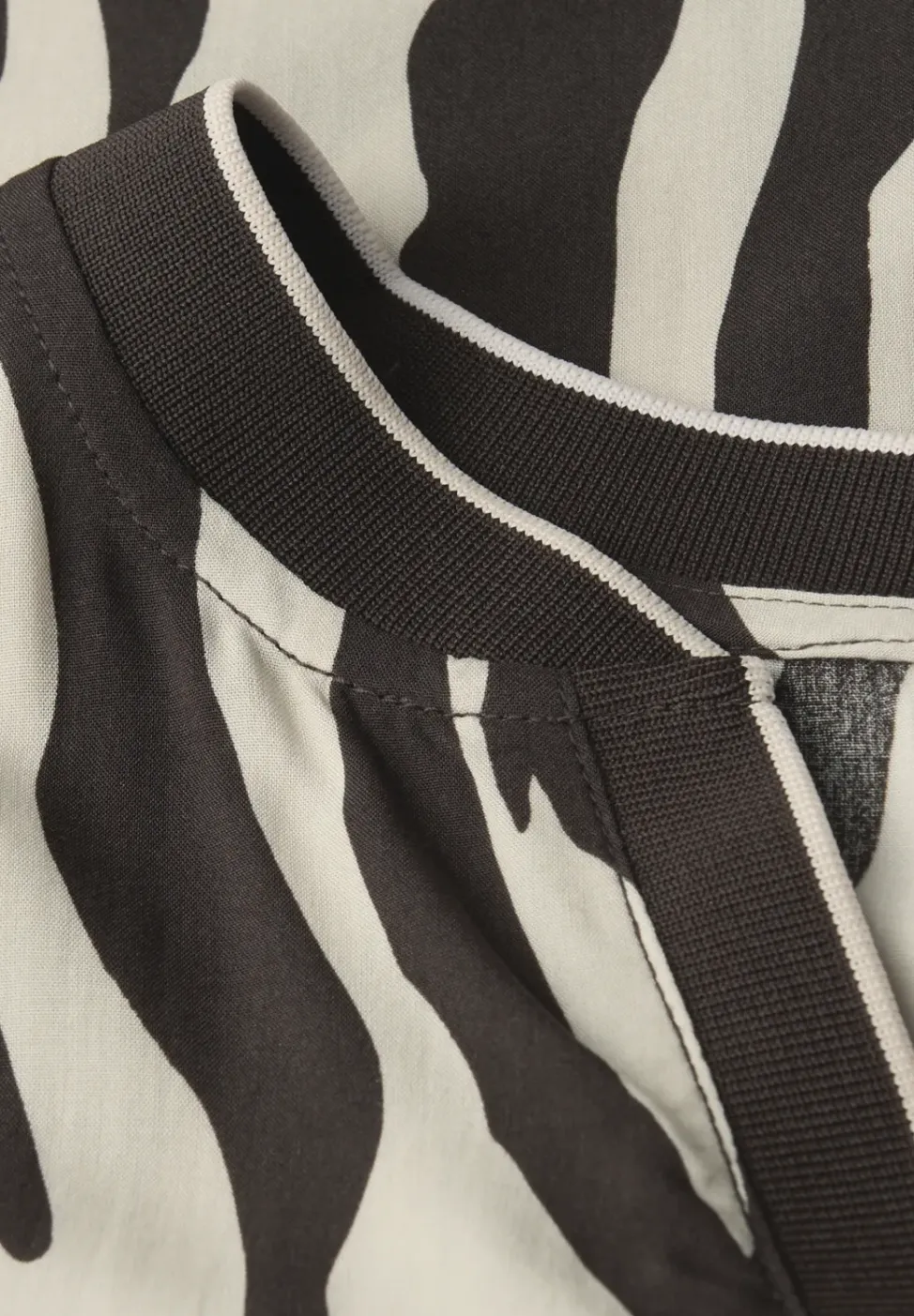 Tunika mit Tape-Details