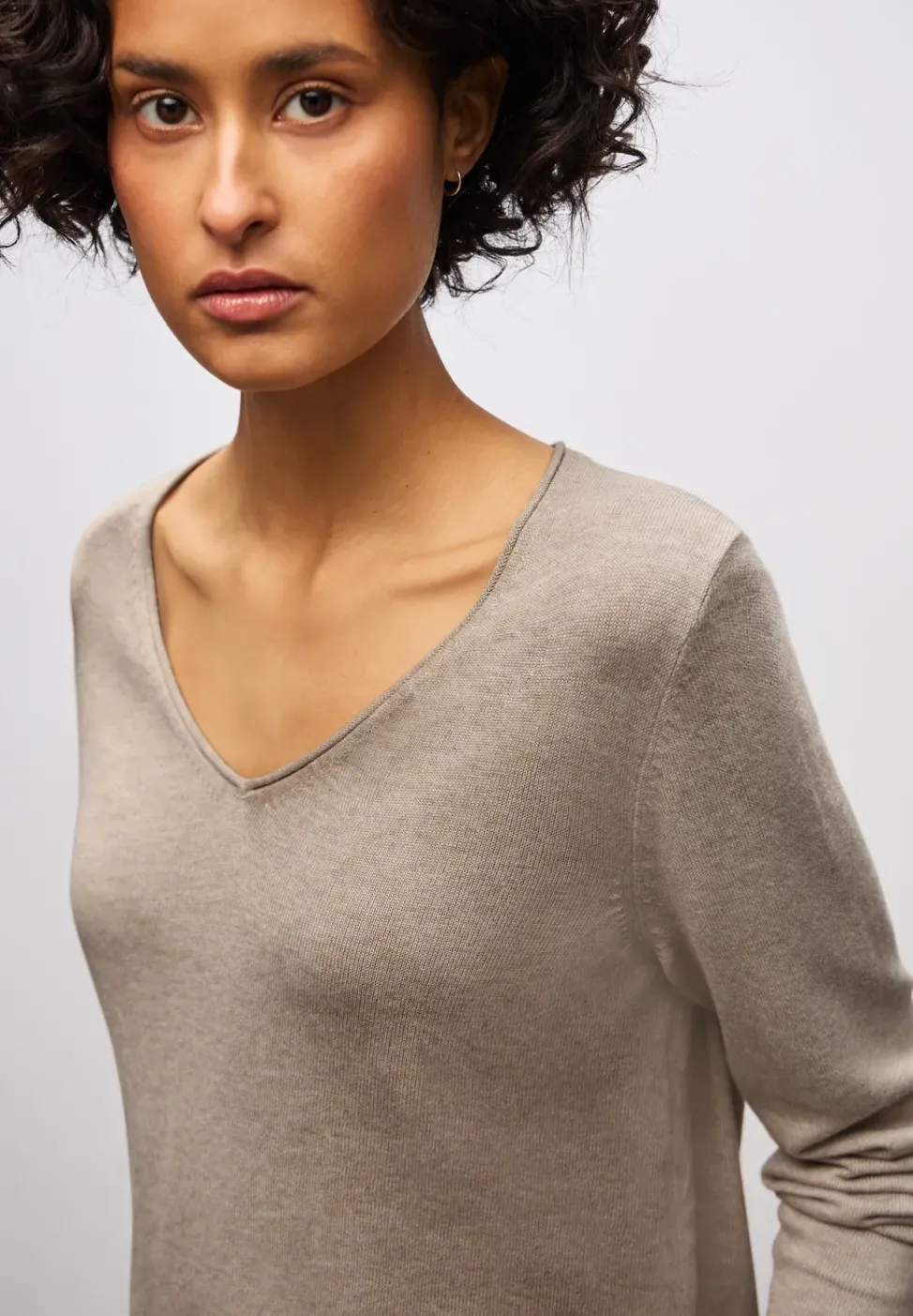 V-Neck Pullover
