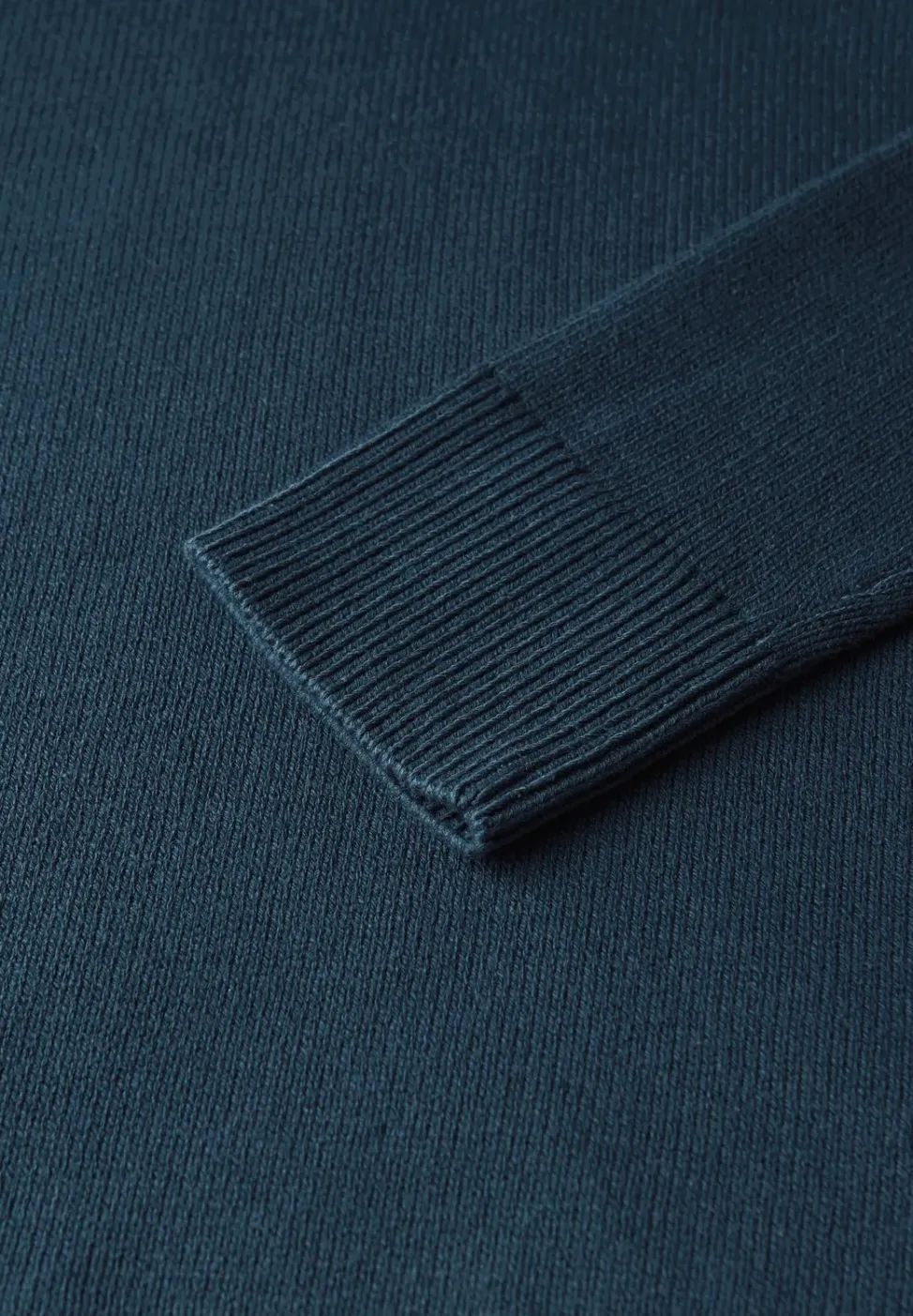 V-Neck Pullover