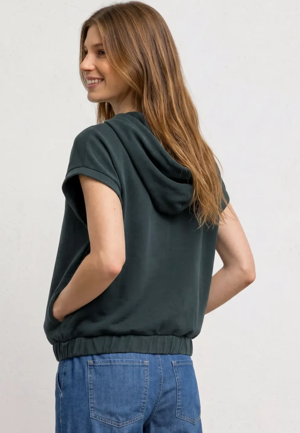 Weste im Silk-Look mit Kapuze