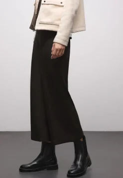 Wide Leg Hose