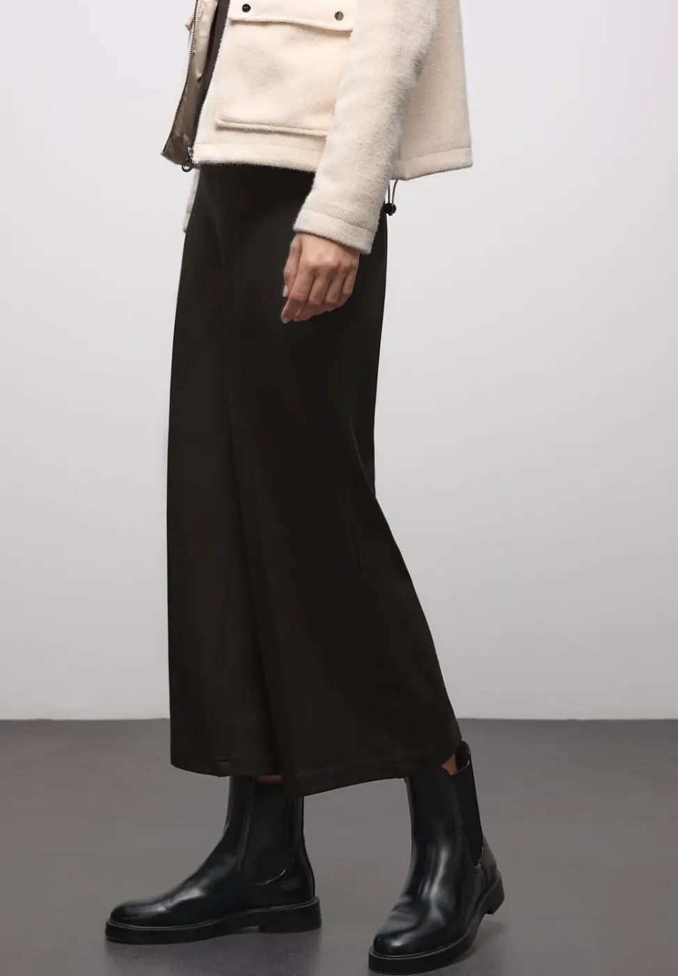 Wide Leg Hose