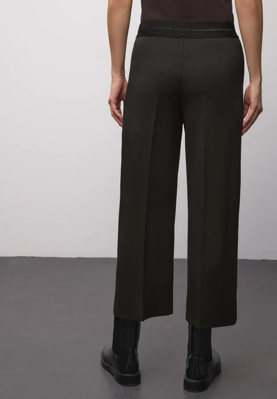Wide Leg Hose