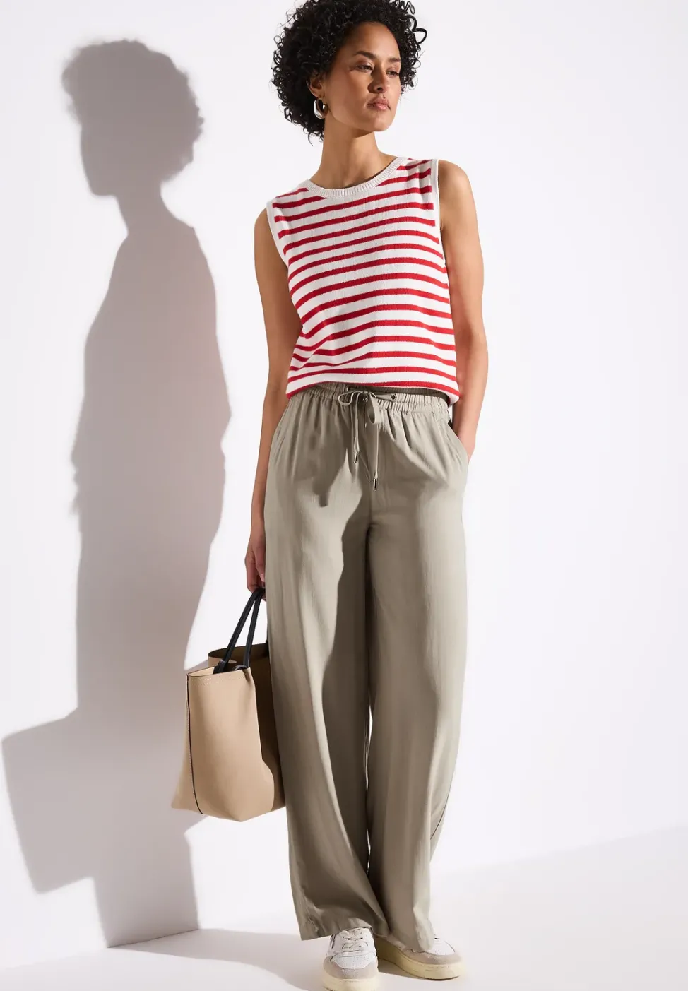Wide Leg Hose
