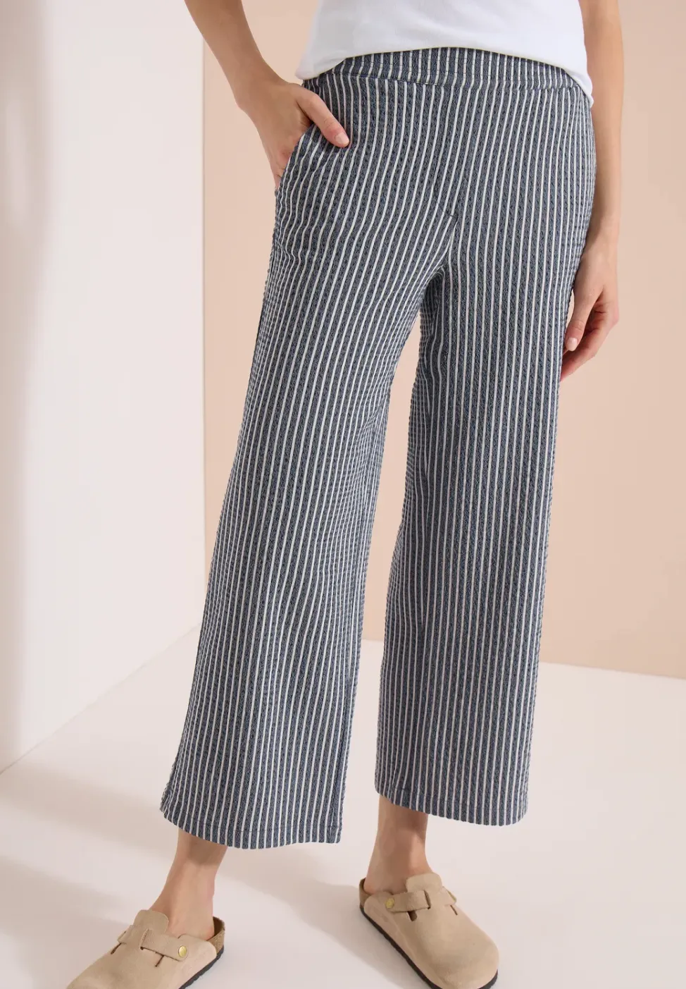 Wide Leg Hose in Seersucker-Qualität