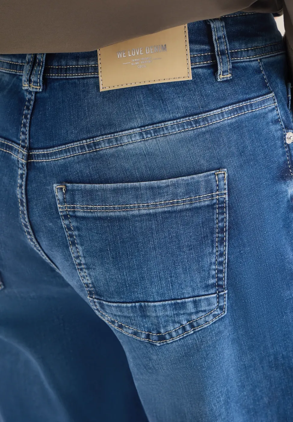 Wide Leg Jeans