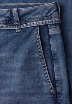 Wide Leg Jeans mit Gürteldetail