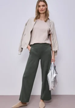 Wide Leg Hose