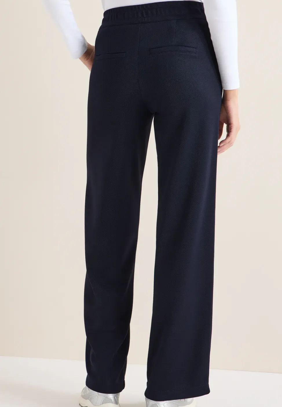 Wide Leg Hose