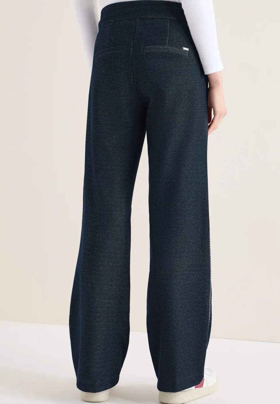 Wide Leg Hose