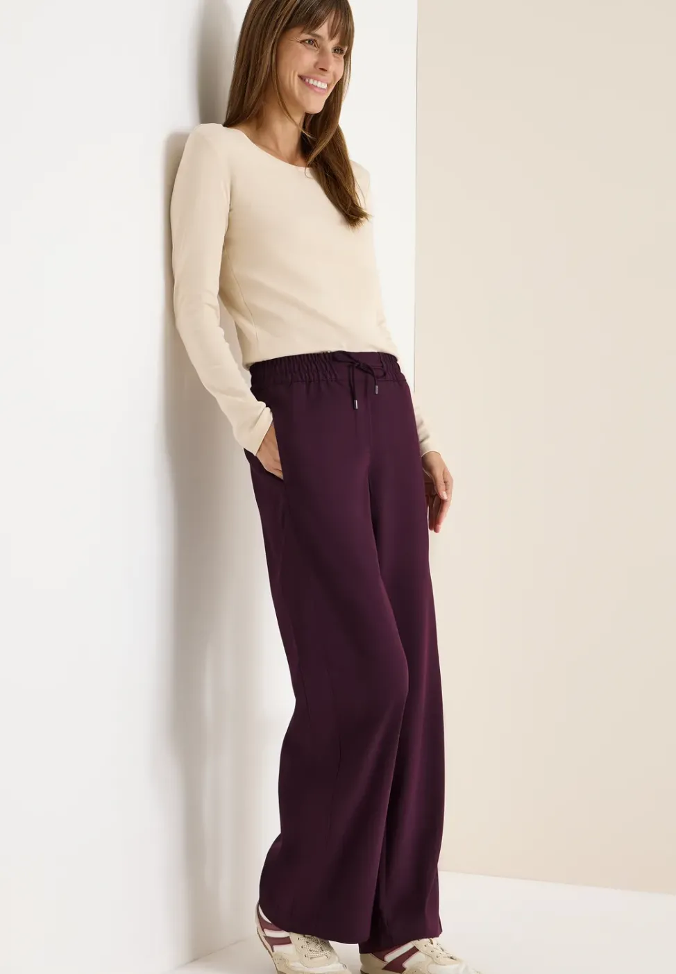 Wide Leg Hose