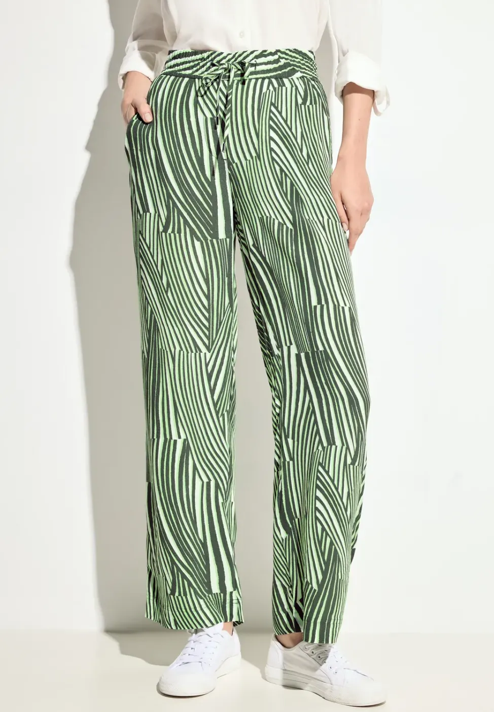 Wide Leg Hose