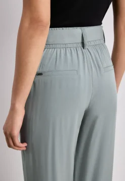 Wide Leg Hose mit Gürteldetail