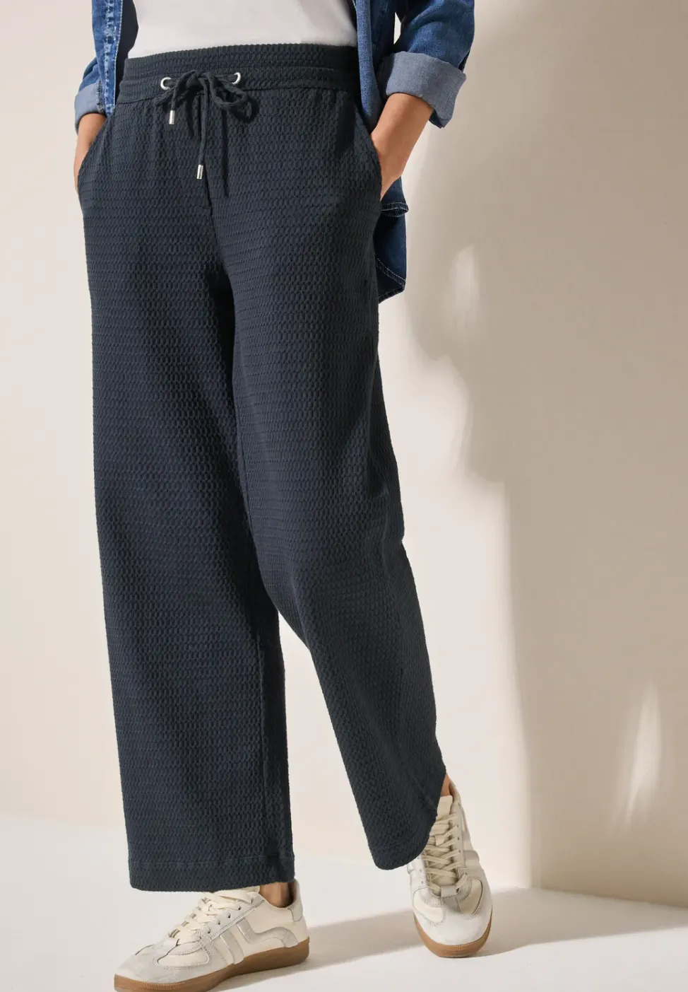 Wide Leg Hose mit Struktur