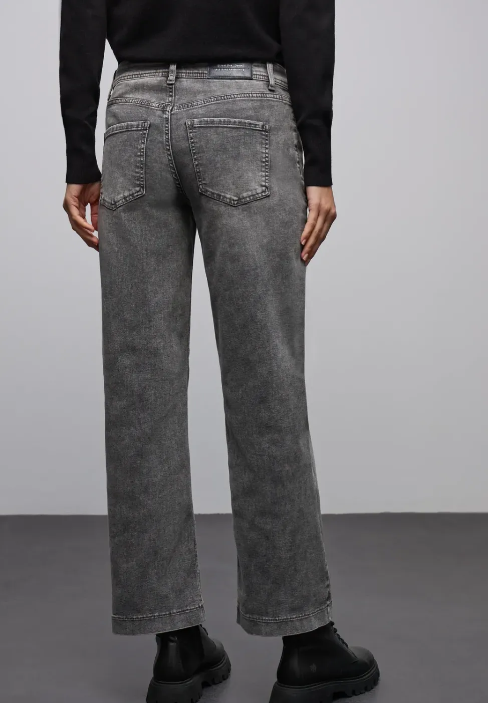 Wide Leg Jeans