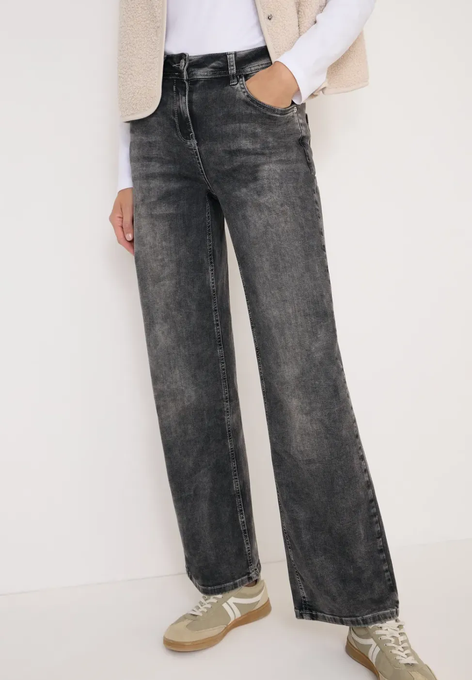 Wide Leg Jeans