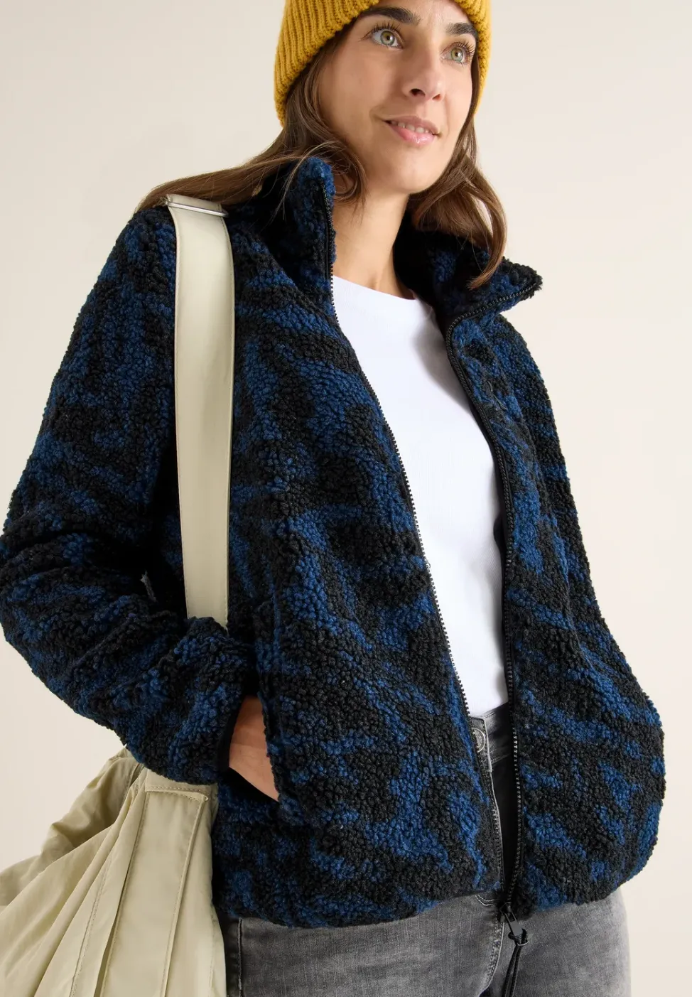 Zebra Jacquard Fleecejacke